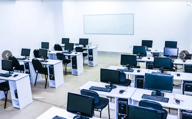 Laboratórios e Ambientes do Curso de Odontologia